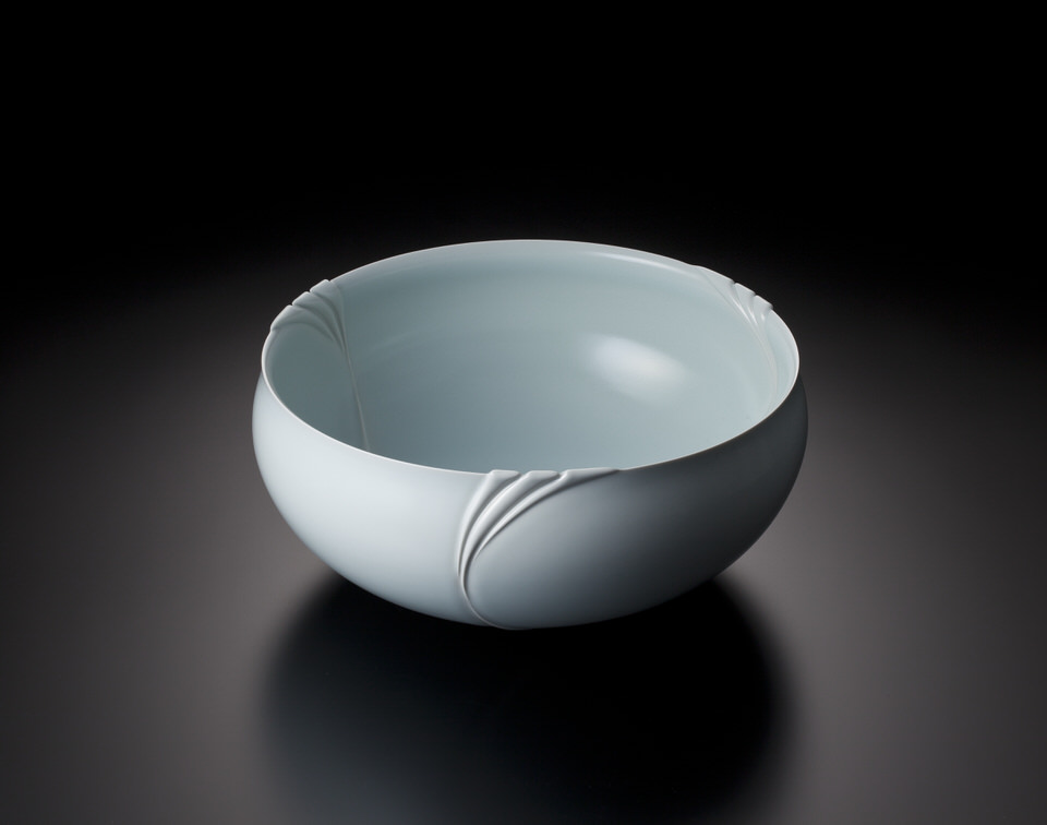 青磁堆磁線文鉢