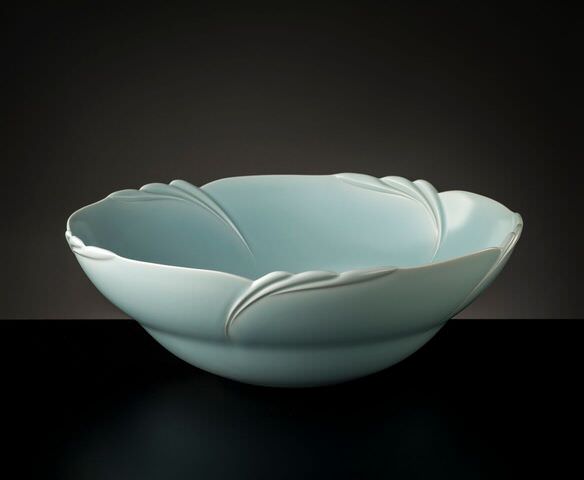 青磁堆磁線文鉢